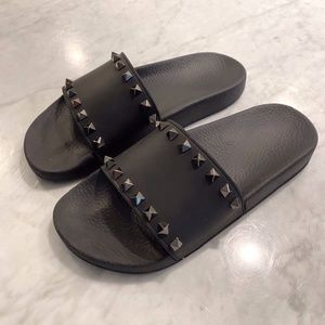 Valentino Rockstud Slides in Black - Size 39